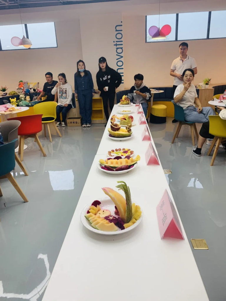 猜燈謎、拼果盤，中原工業設計城的這場迎國慶中秋雙節活動氛圍濃