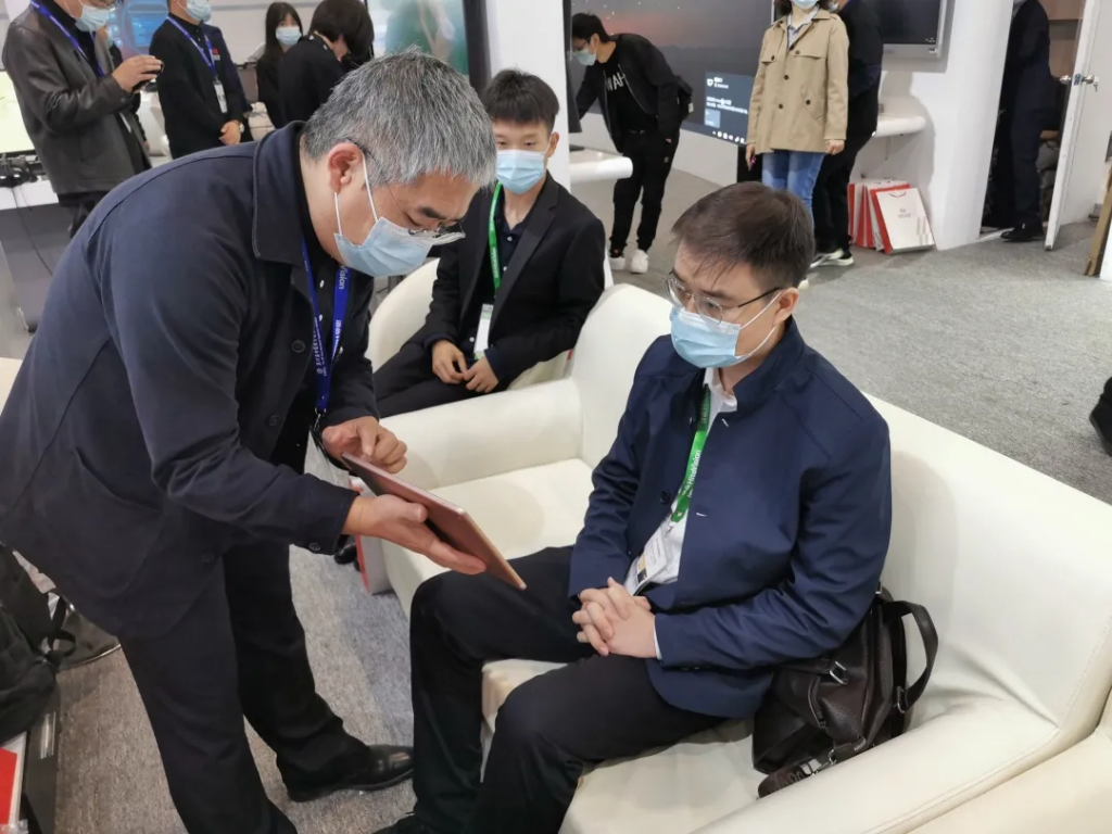 中原工業設計城前往重慶參加第78屆中國教育裝備展并開展教育裝備資源對接工作