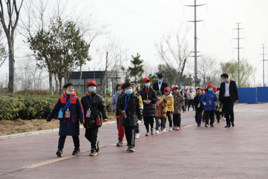 中原工業設計城舉辦小學生研學活動：走進設計“圈”，感受設計奧妙