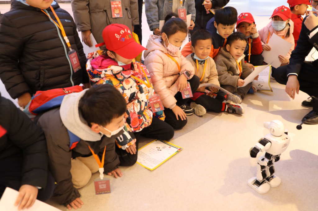 中原工業設計城舉辦小學生研學活動：走進設計“圈”，感受設計奧妙