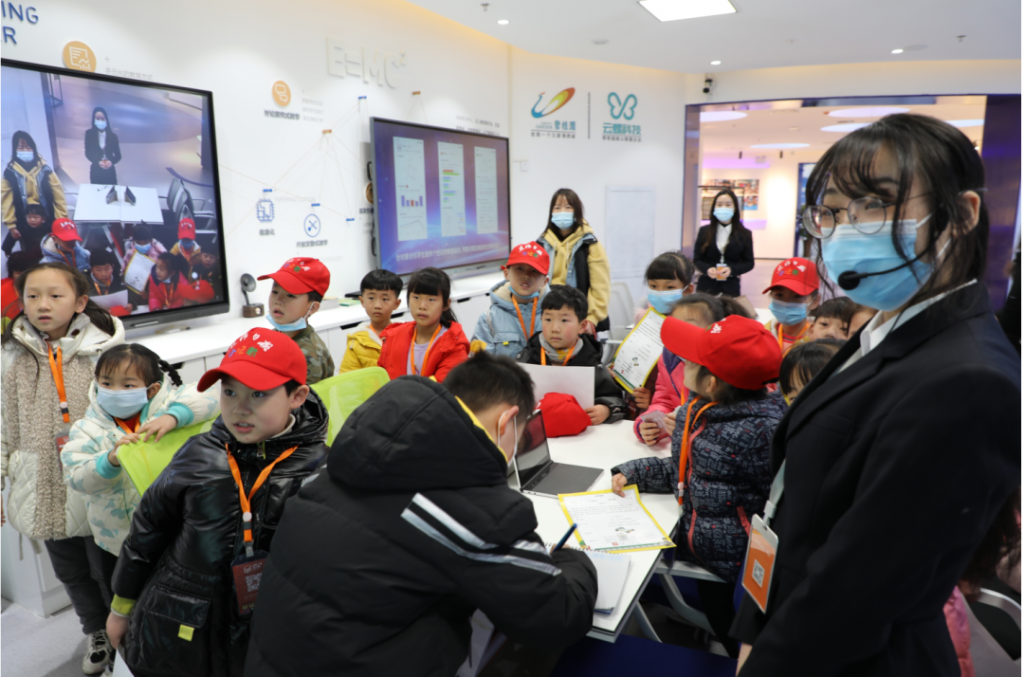 中原工業設計城舉辦小學生研學活動：走進設計“圈”，感受設計奧妙