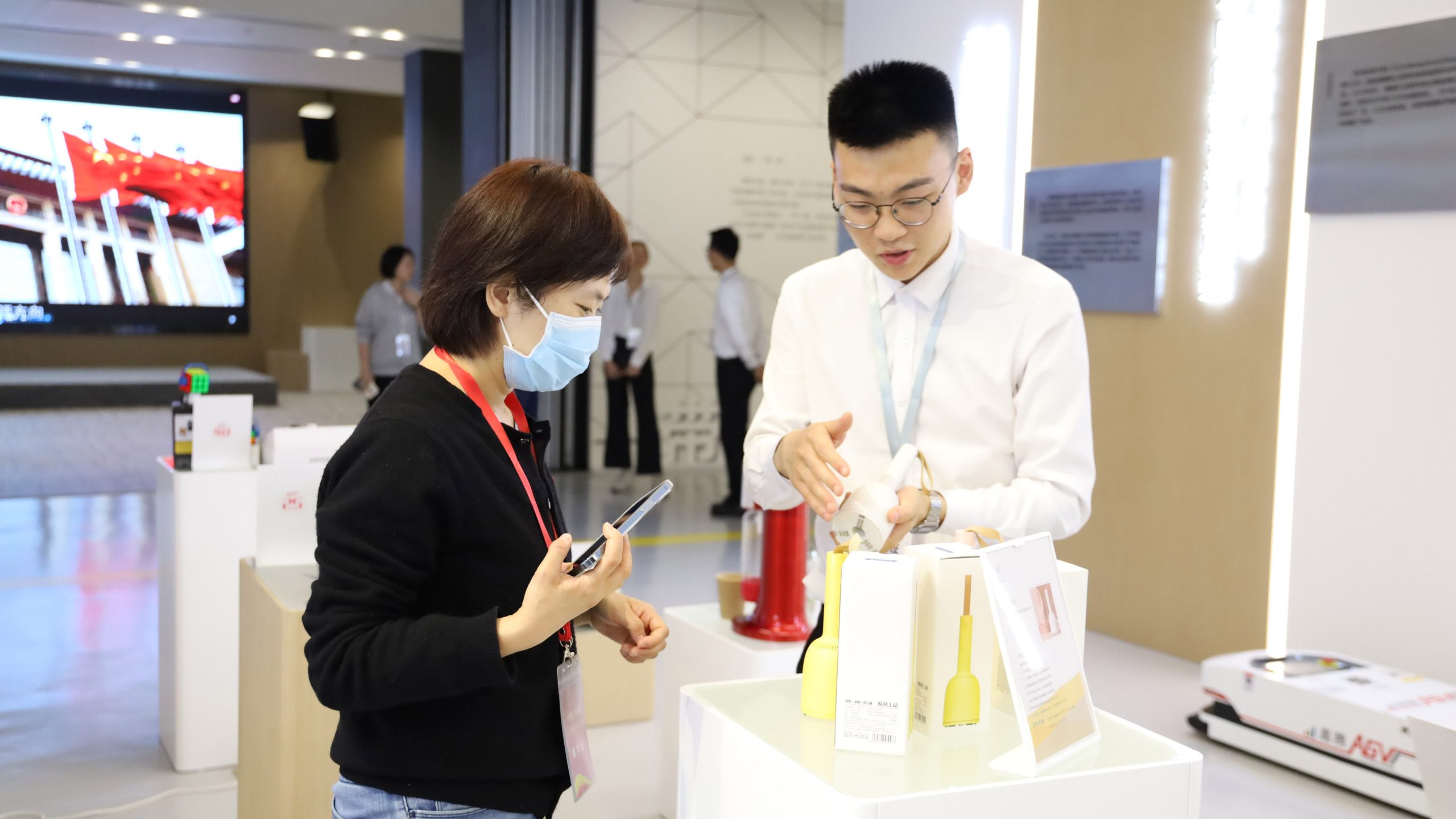 百家媒體看設計 | “大灣區 大未來”主題宣傳活動走進設計城