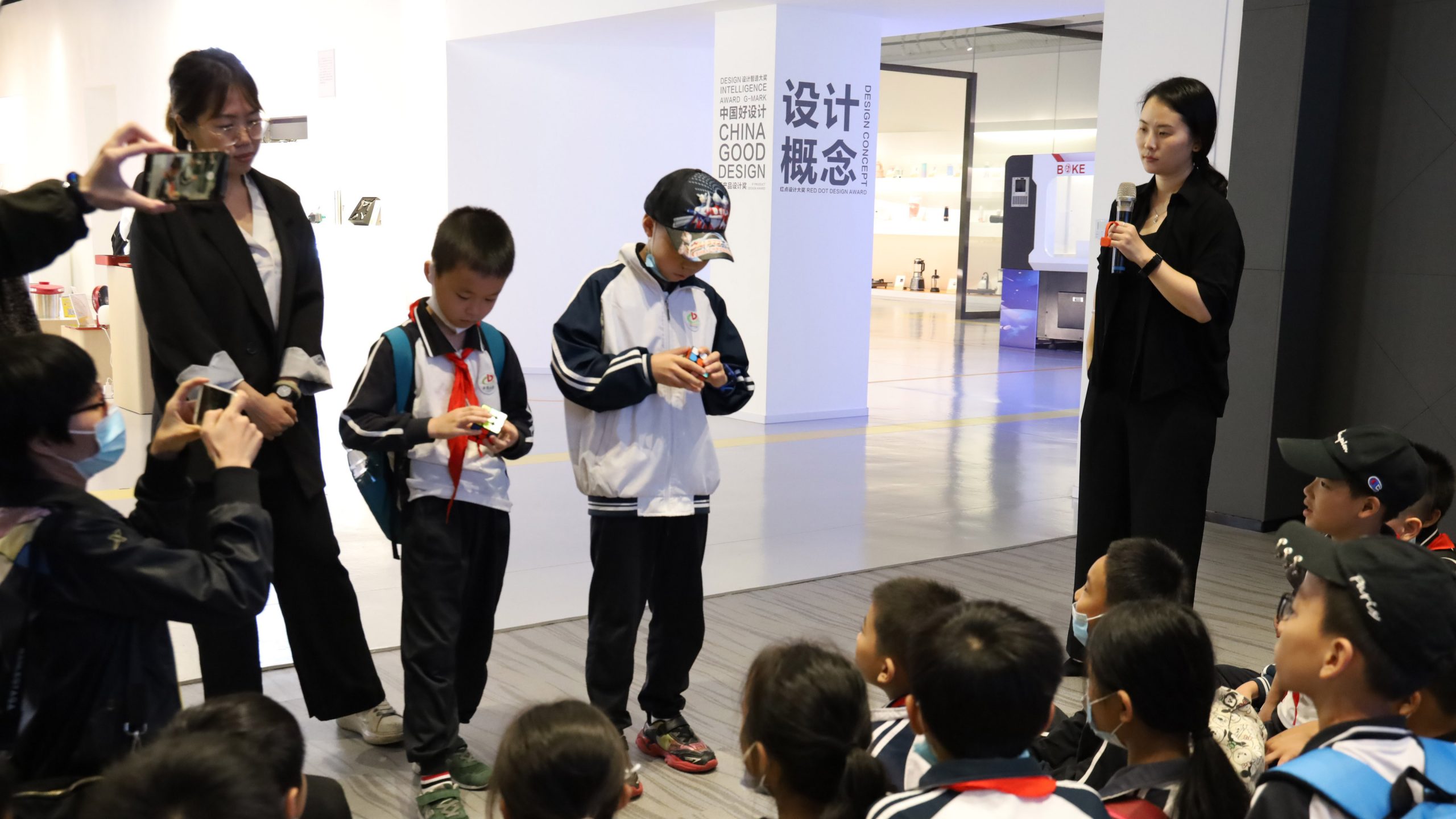 00名小學生“沸騰”了，在我城來一場創意紛呈的工業研學之旅"