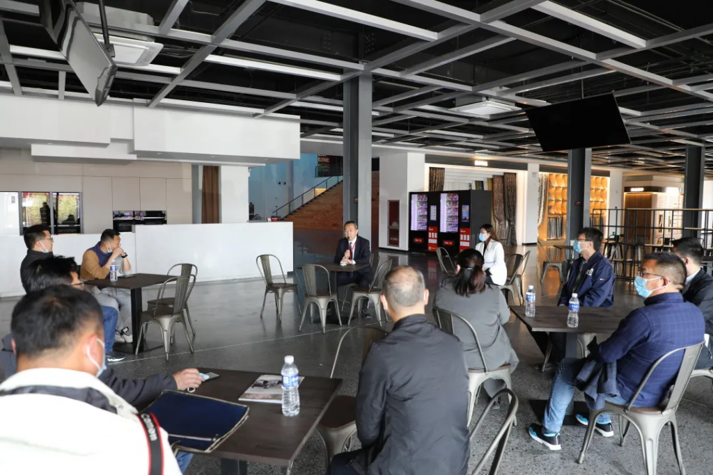 中原工業設計城—“前行者輕創匯”沙龍活動走進國家級工業設計中心