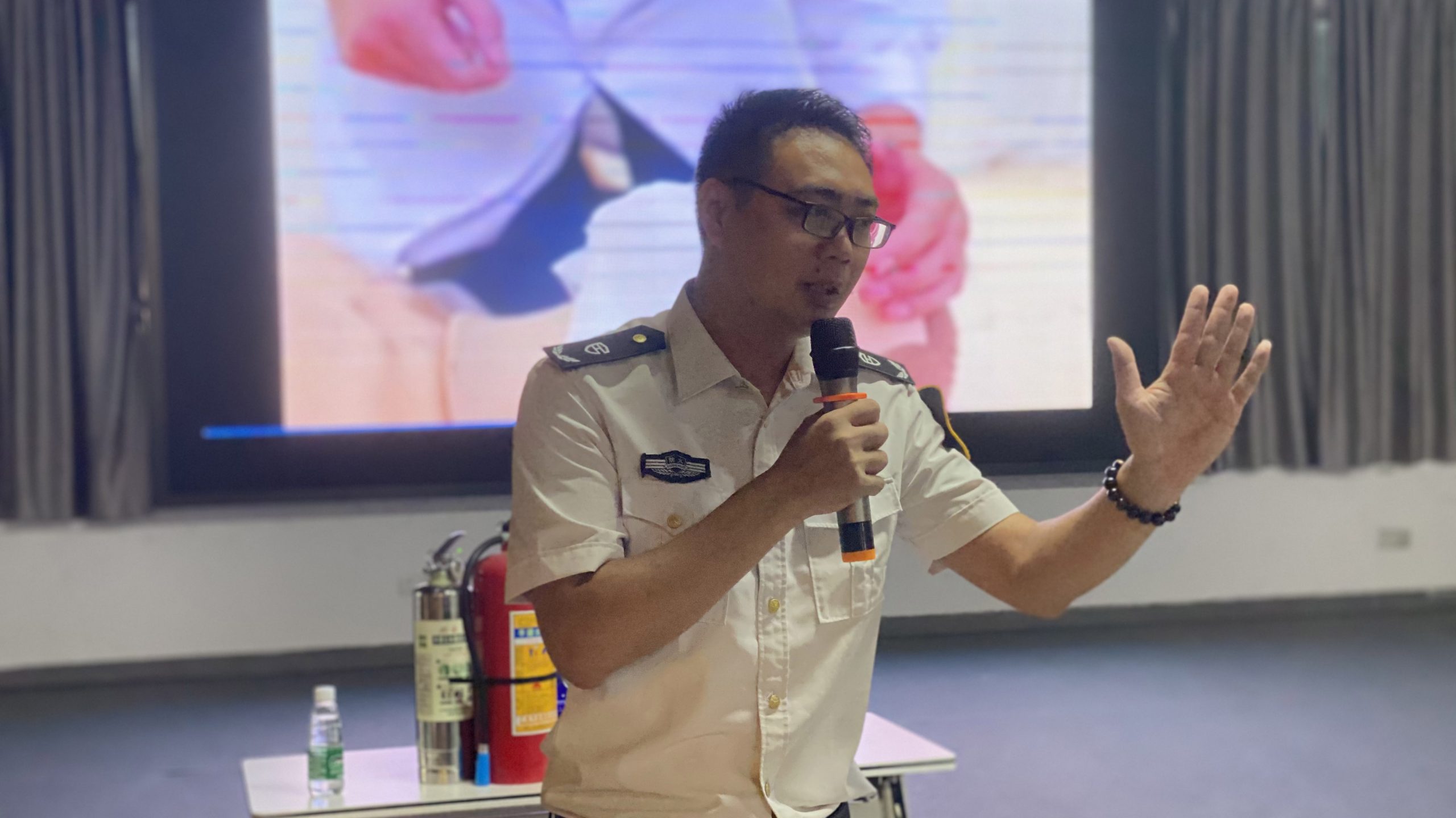 消防常演練、安全記心中，筑牢園區消防安全防線