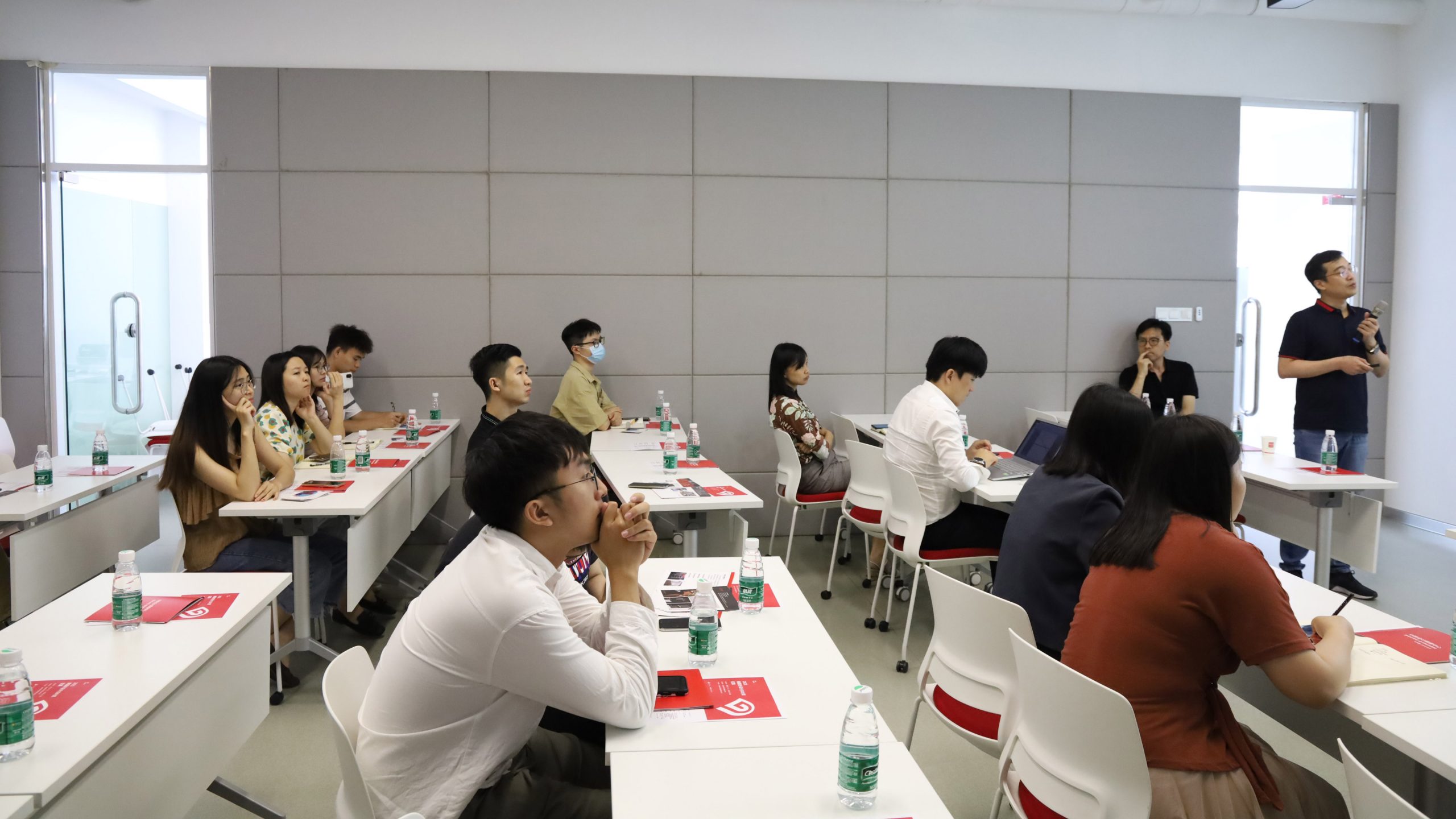 擦出中韓設計火花，中韓設計順德中心公益講座在設計城舉行