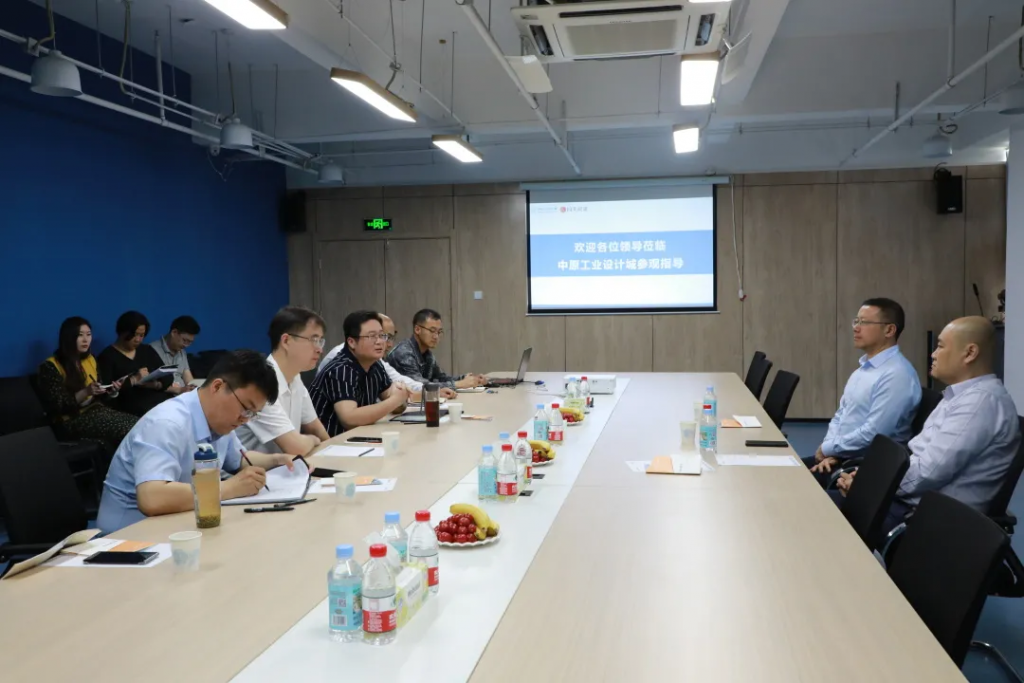 中鐵融信領導一行到訪中原工業(yè)設計城參觀考察