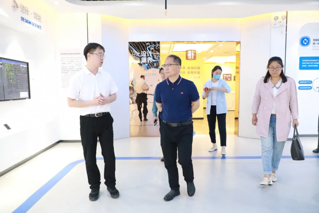 焦作市工信局副局長楊波一行到設計城調(diào)研資源對接工作