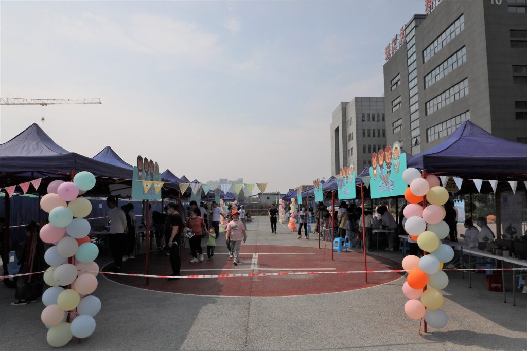 設計城第二屆社會開放日拉開帷幕，市民游客新奇體驗大呼“過癮”