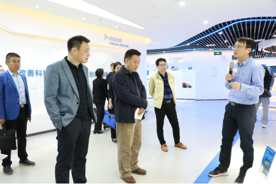 焦作市新的社會階層人士聯誼會實踐創新基地觀摩活動在中原工業設計城舉辦