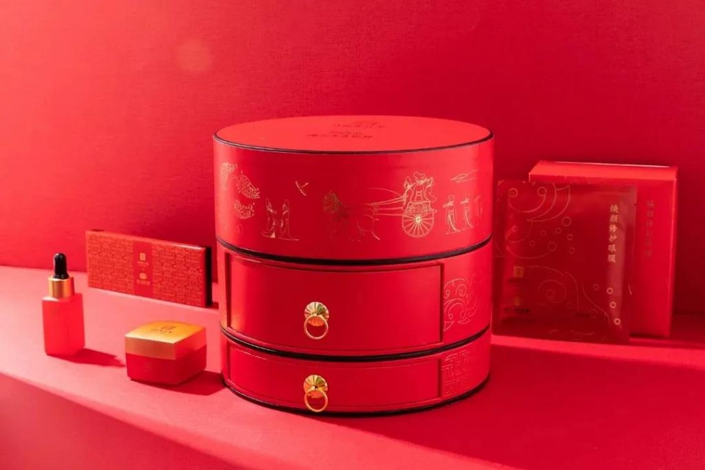 國潮當紅，網友表示：設計風格越來越中國化了！