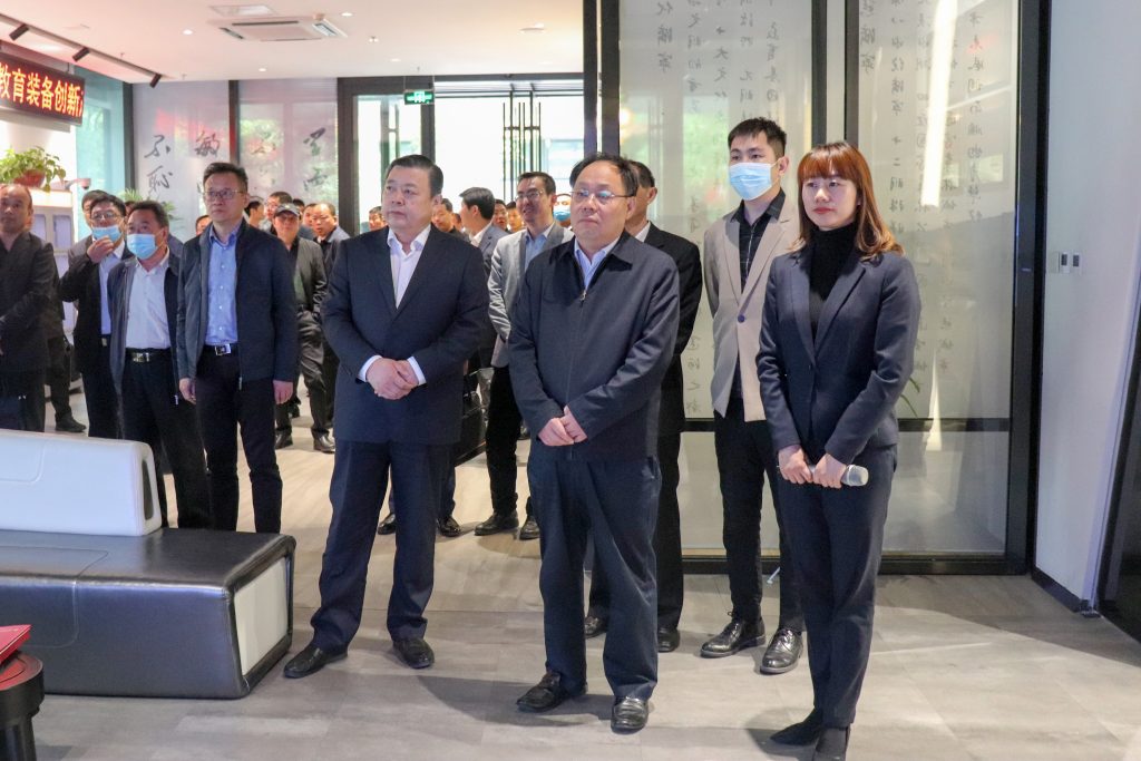 “軍崗日”┃濟寧市人大常委領導一行蒞臨北方教育裝備創新產業城參觀指導