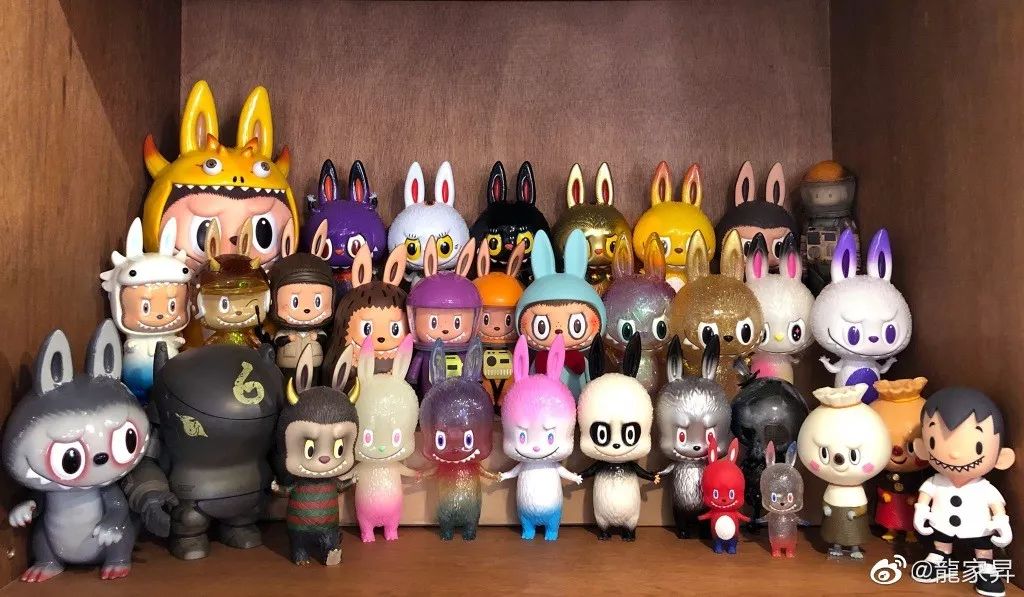 潮流玩具爆火的背后：設(shè)計師們的天堂！