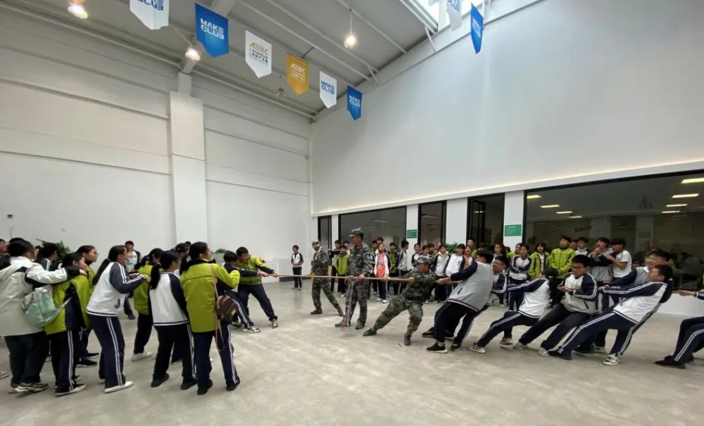 少年強則國強！掌起學子親密接觸人工智能