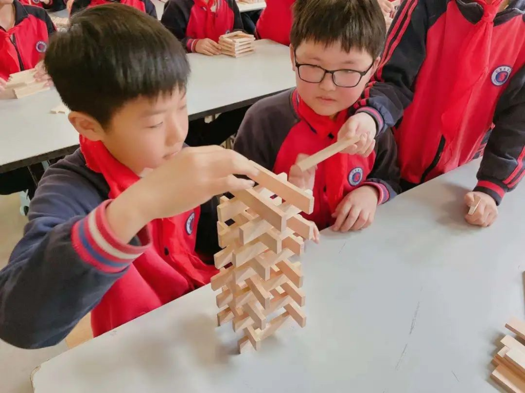 小創客演繹“智造夢”