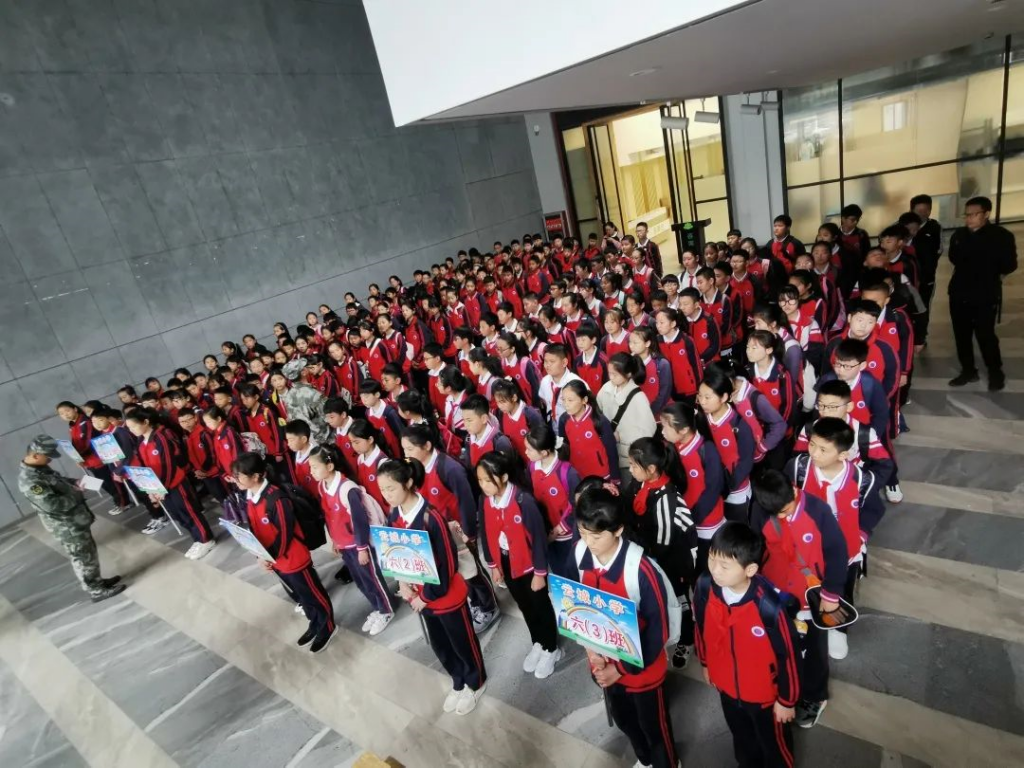 小創客演繹“智造夢”