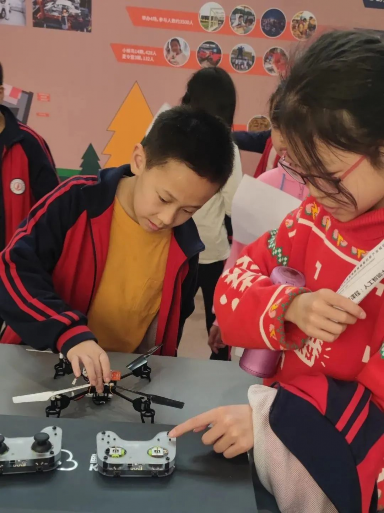 小小創客發明家 研學實踐顯身手