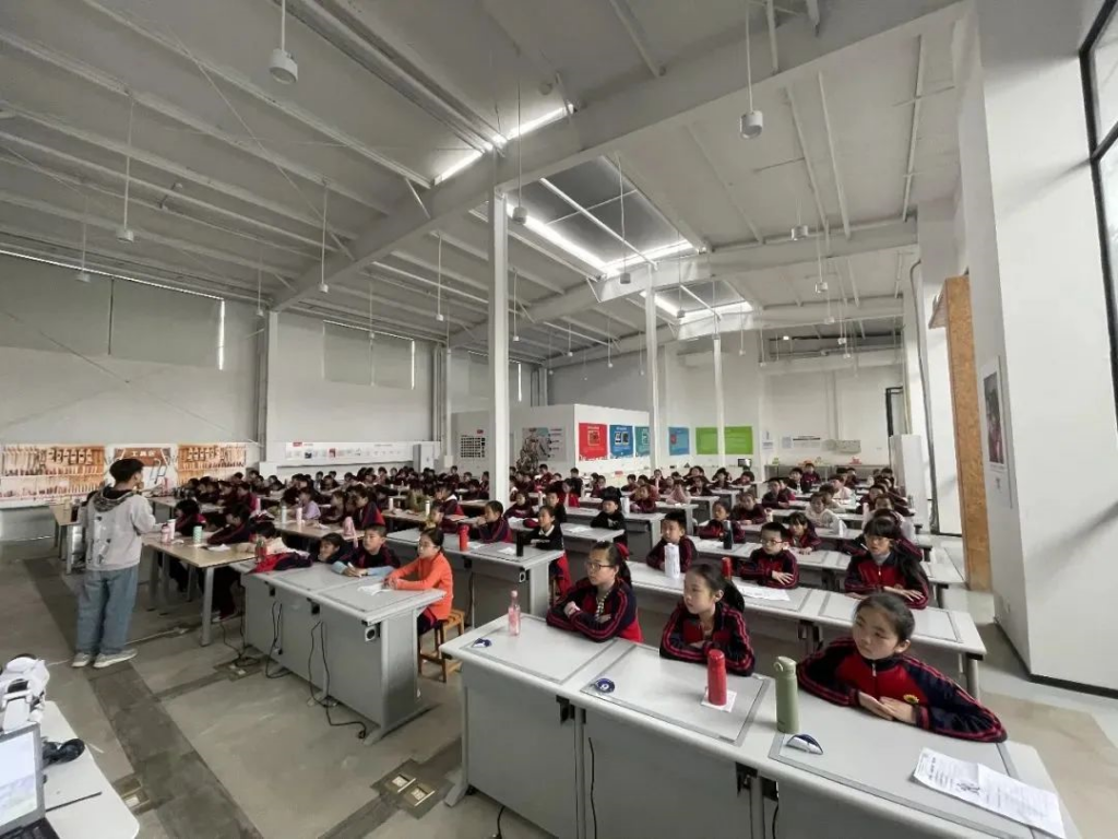 小小創客發明家 研學實踐顯身手