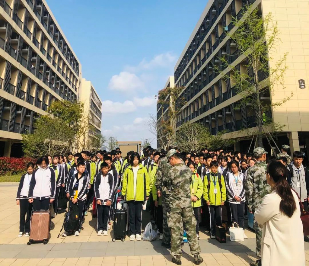 實(shí)踐出真知 暢學(xué)新科技—慈溪市匡堰實(shí)驗(yàn)學(xué)校研學(xué)記