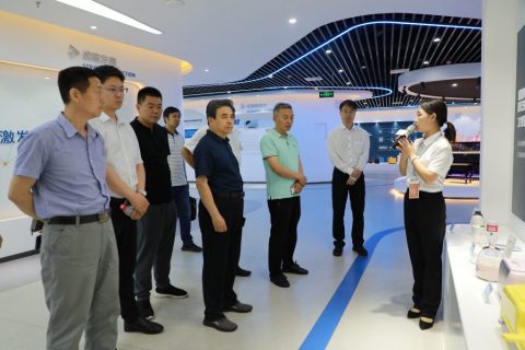 鶴壁市政協考察團一行蒞臨中原工業設計城參觀調研