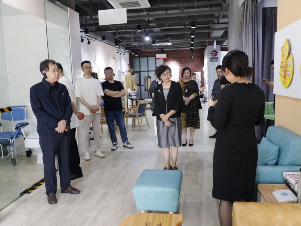 “新舊動能轉換中的創新設計”沙龍暨創新創業產業基地揭牌儀式圓滿落幕