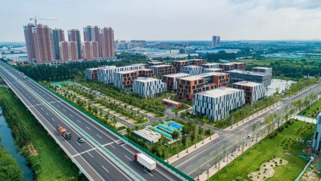 人民日?qǐng)?bào)頭版“點(diǎn)贊” ！！江西工業(yè)設(shè)計(jì)小鎮(zhèn)“后臺(tái)”就是這么硬！