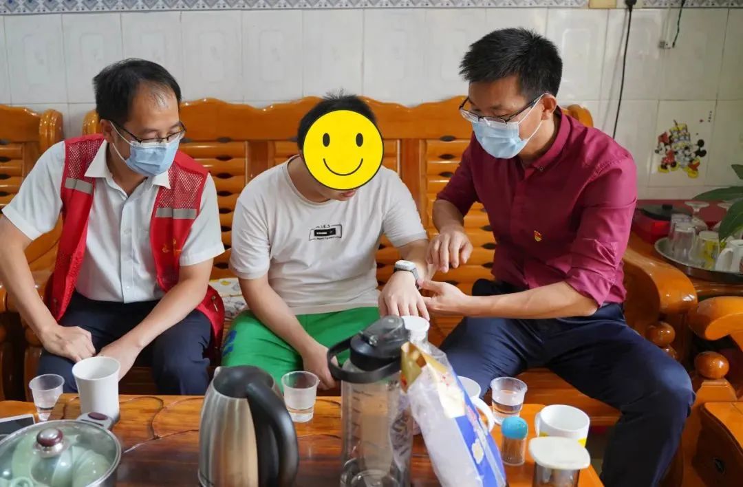 黨建引領 | “紅創之師”幫扶社區弱勢群體，設計傳播正能量！