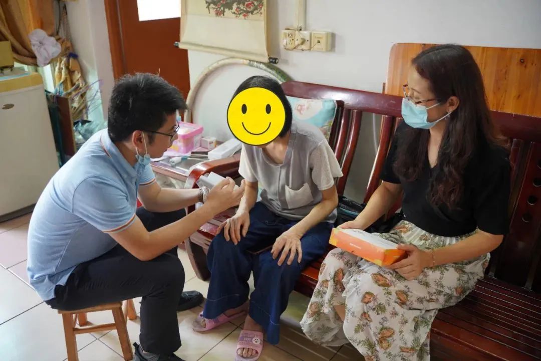 黨建引領 | “紅創之師”幫扶社區弱勢群體，設計傳播正能量！