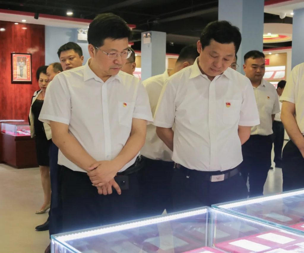 豐城市委書記李曉楚率團到江西工業設計小鎮開展黨史學習教育