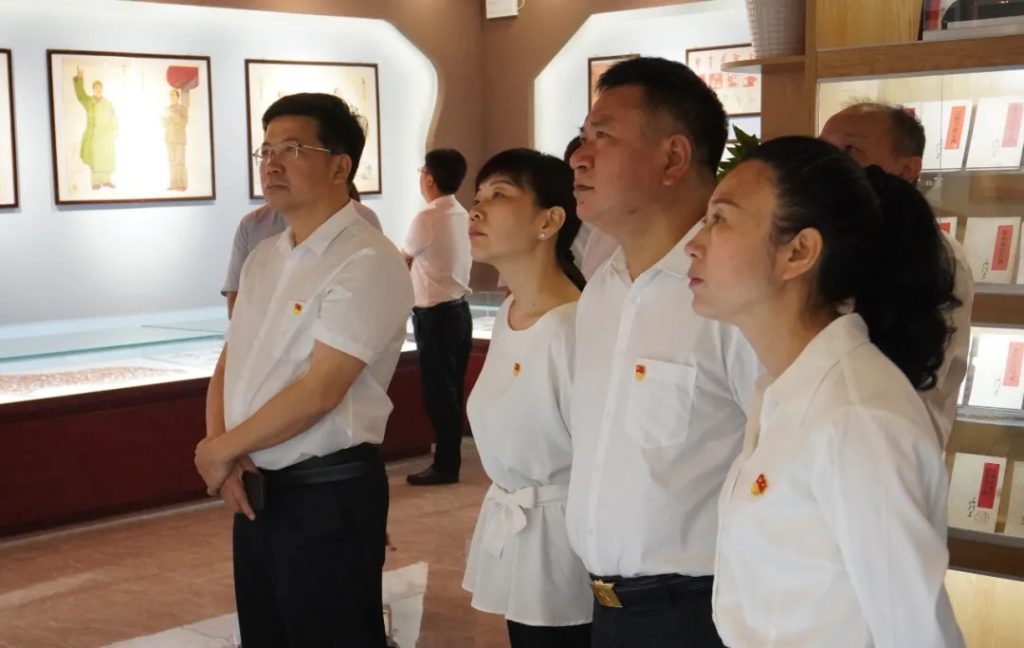 豐城市委書記李曉楚率團到江西工業設計小鎮開展黨史學習教育
