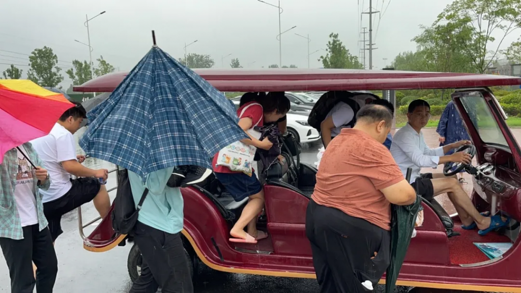 中原工業設計城丨防汛工作不松懈，招商活動不停歇