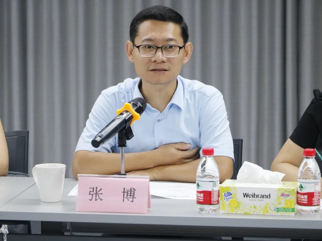 產(chǎn)業(yè)、行業(yè)現(xiàn)狀及發(fā)展趨勢(shì)調(diào)研研討會(huì)暨就業(yè)實(shí)習(xí)基地簽約儀式圓滿落幕