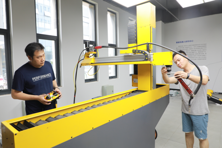 小城·人物丨和平安--科技研發(fā) 深耕“秒懂”焊機領域