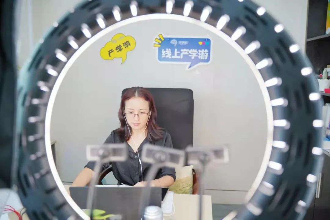 D2C平臺 | 2021專業(yè)考察——設(shè)計人才互聯(lián)網(wǎng)實訓(xùn)項目來啦！