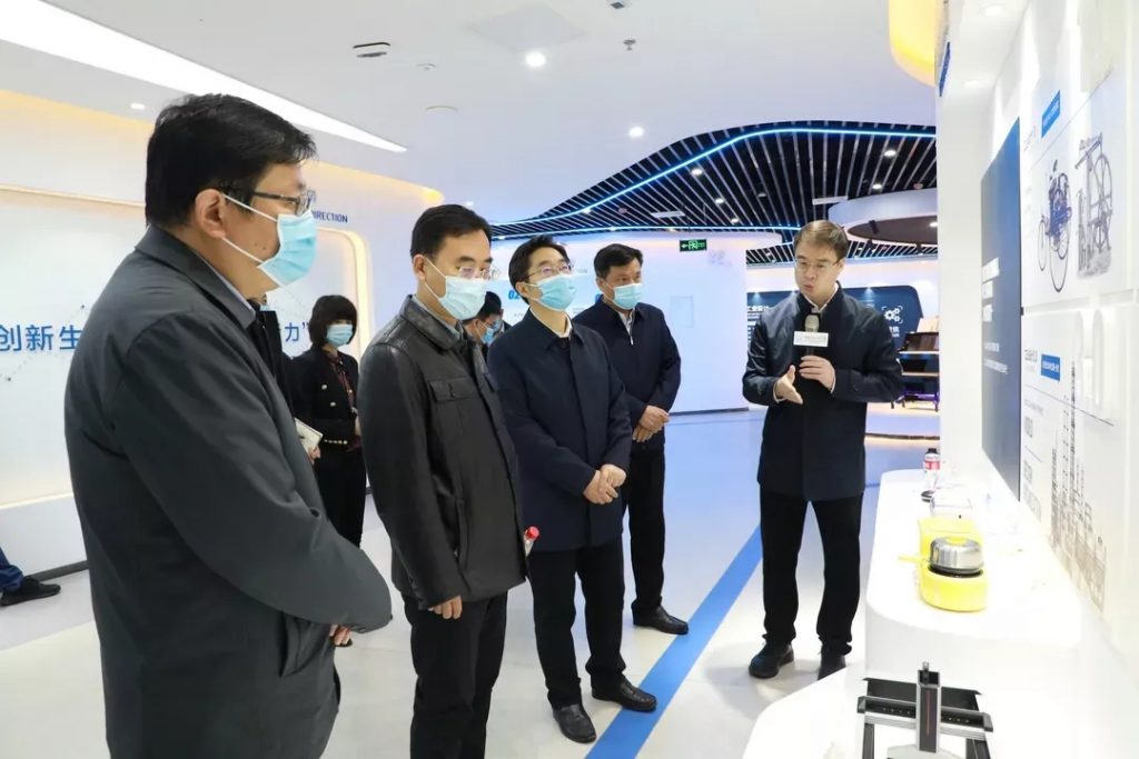 焦作市長李亦博蒞臨設(shè)計城參觀調(diào)研