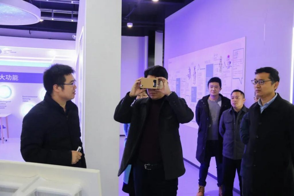 宜春市委組織部部務(wù)委員楊文先一行調(diào)研中部教裝城，他稱贊道……