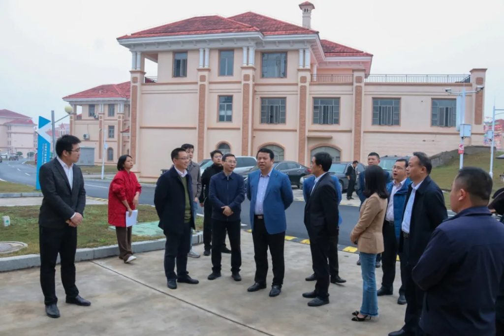江西省文旅廳副廳長陳曉平一行調(diào)研江西工業(yè)設(shè)計小鎮(zhèn)，他指出…