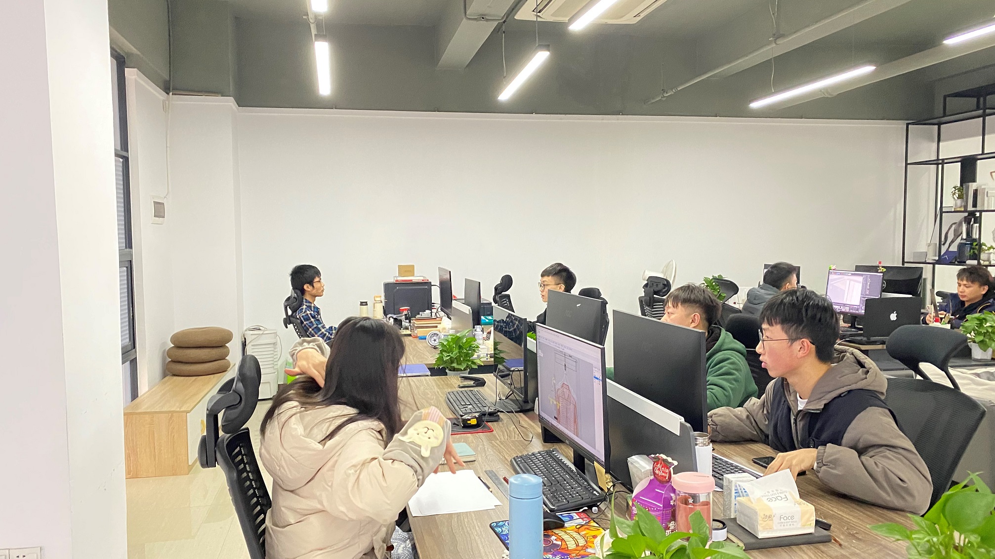 第十五期“小城故事”企業(yè)互訪：三家機構(gòu)擺出設(shè)計“龍門陣”