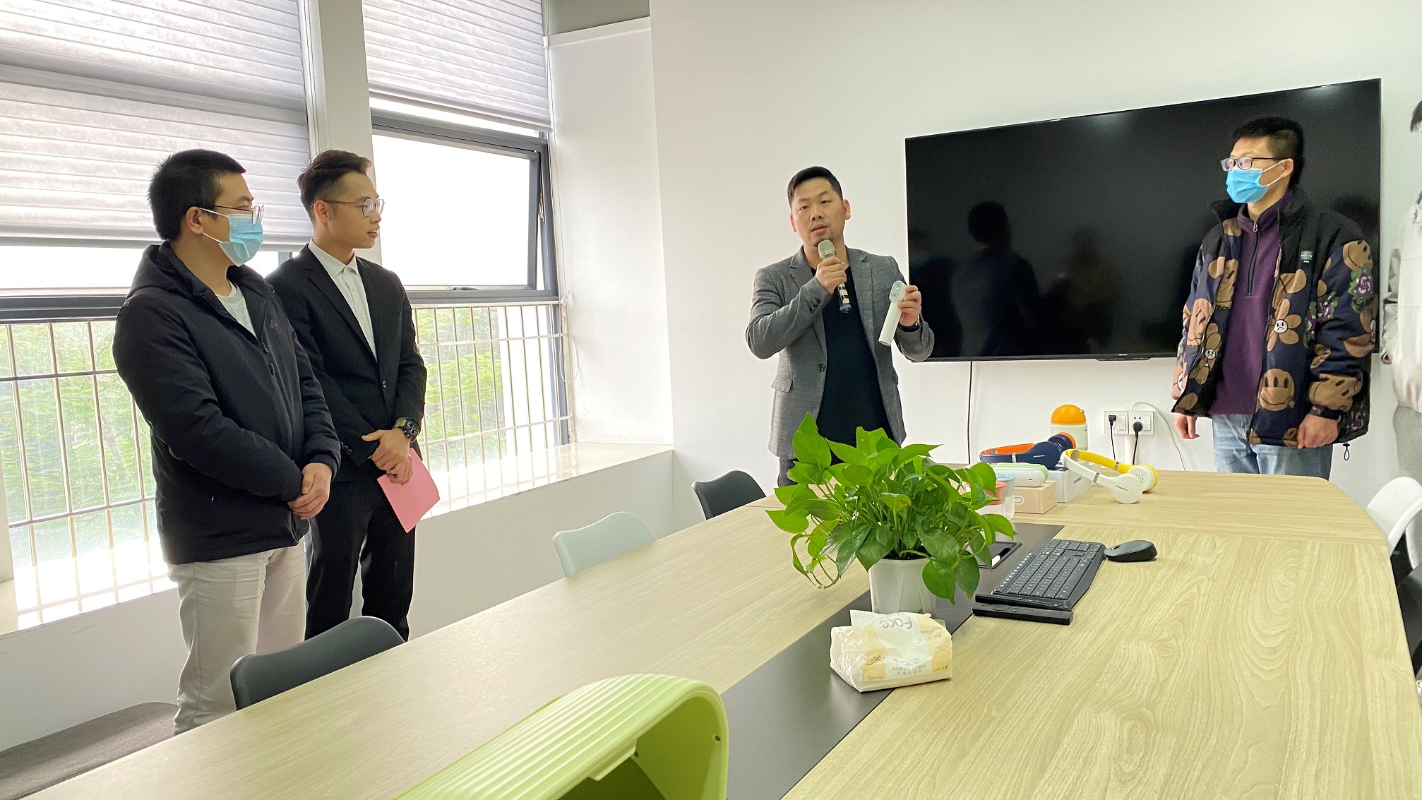 第十五期“小城故事”企業(yè)互訪：三家機構(gòu)擺出設(shè)計“龍門陣”