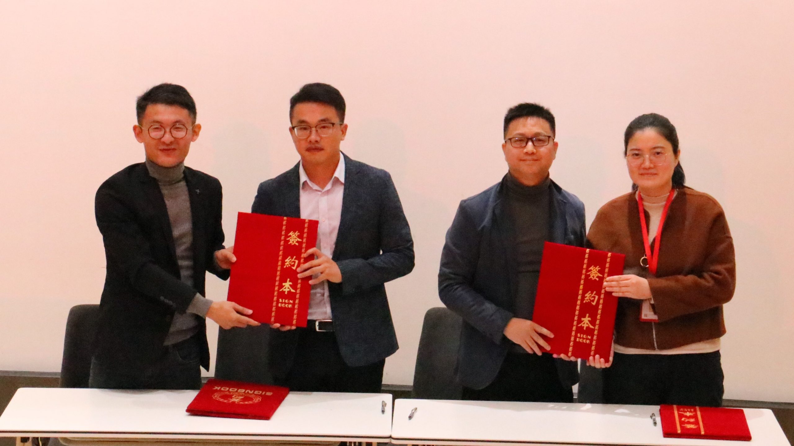 灣區校企協同創新賦能產業發展對接活動暨灣區設計人才聯合培養簽約儀式成功舉辦