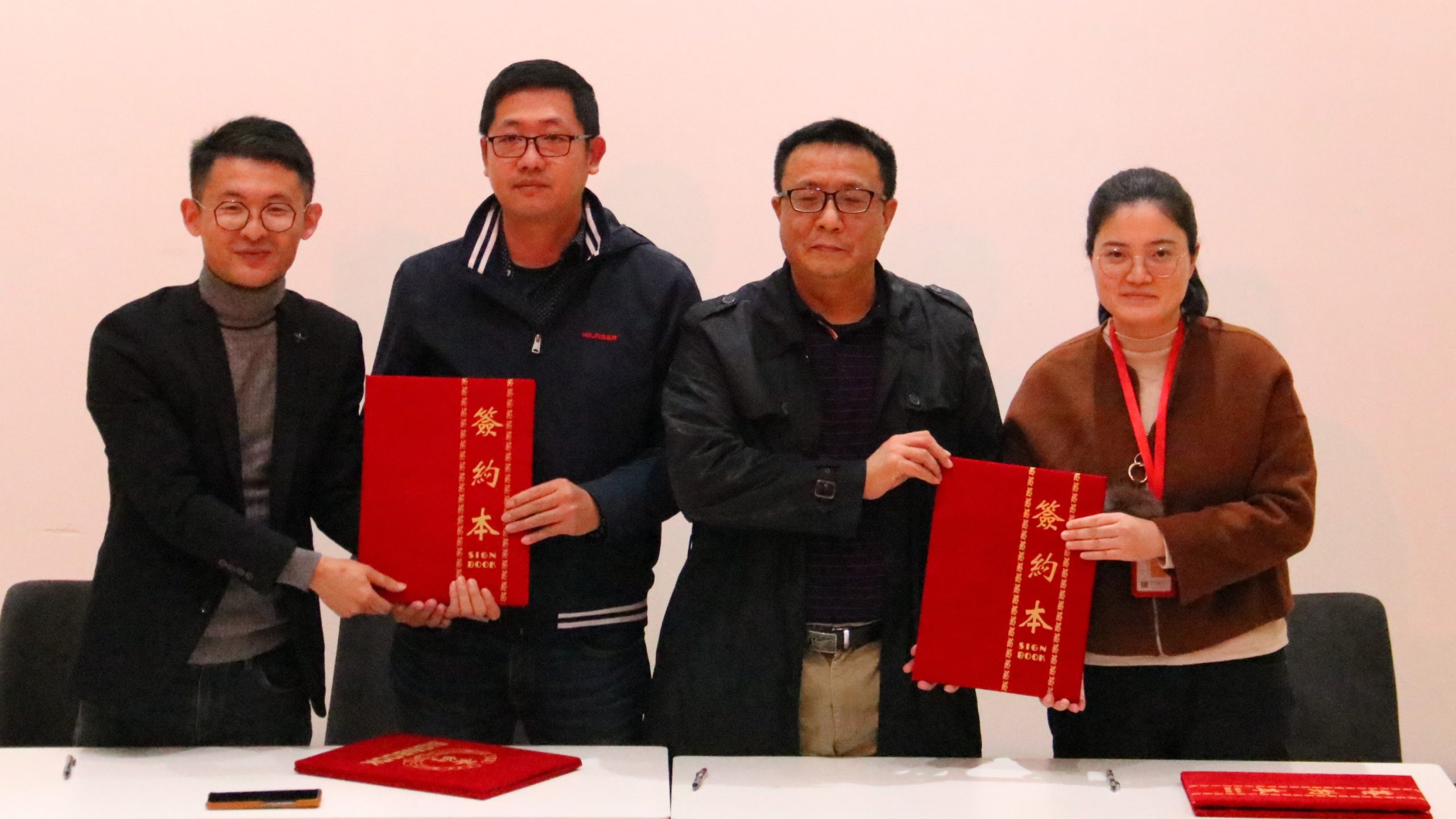 灣區校企協同創新賦能產業發展對接活動暨灣區設計人才聯合培養簽約儀式成功舉辦