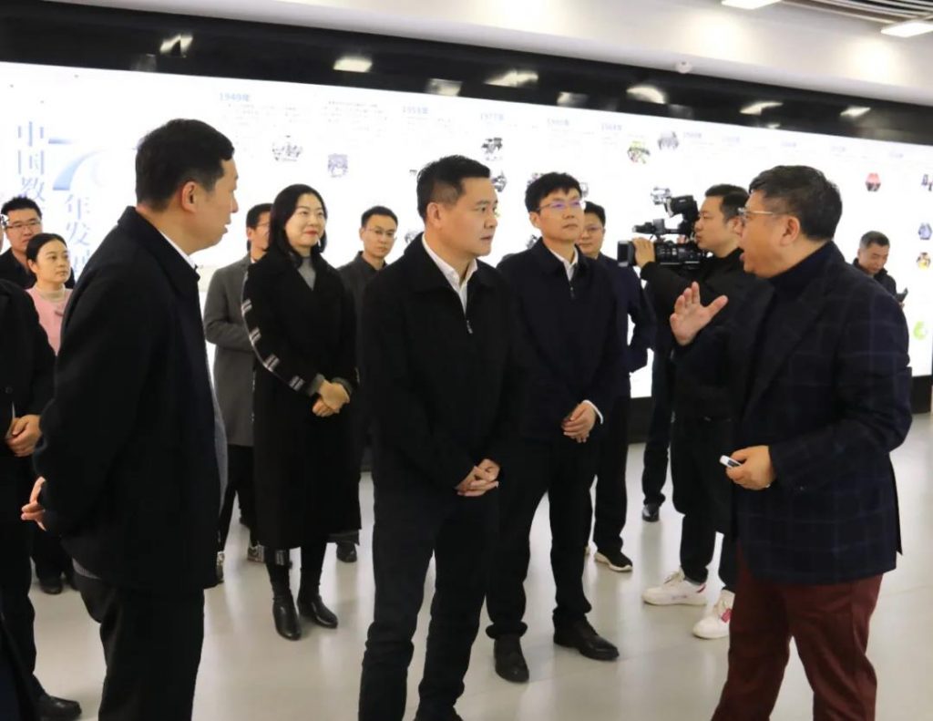 聚焦！南昌市紅谷灘區黨政代表團考察設計小鎮