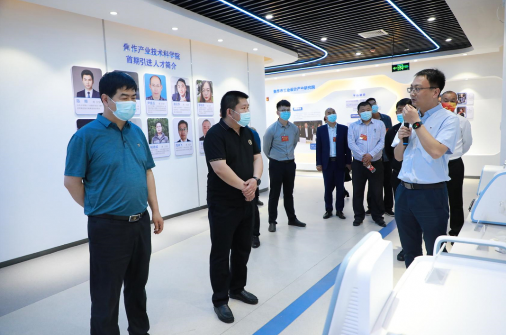 焦作市馬村區統戰部副部長孫永偉帶領區新聯會會員一行蒞臨設計城參觀考察