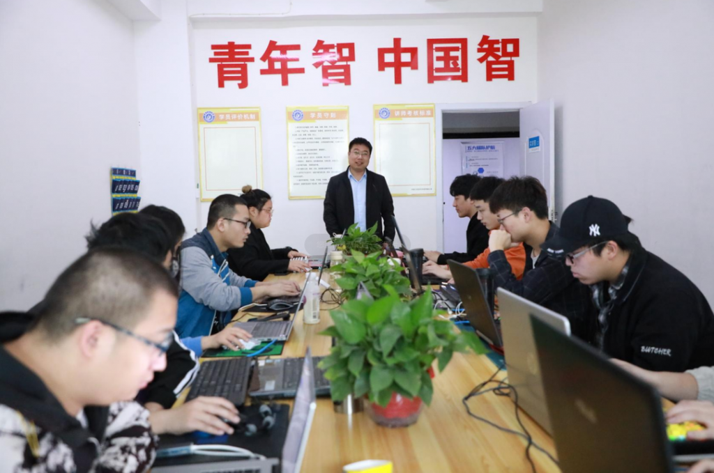 講好園區(qū)企業(yè)故事丨數(shù)據(jù)就是心臟 --專訪河南蘭邇軟件科技有限公司