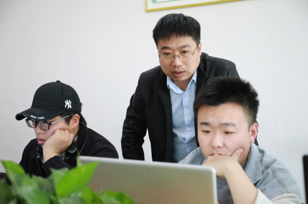 講好園區(qū)企業(yè)故事丨數(shù)據(jù)就是心臟 --專訪河南蘭邇軟件科技有限公司