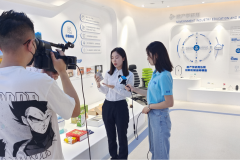 河南廣播電視臺(tái)《直播河南瞰項(xiàng)目》走進(jìn)設(shè)計(jì)城，“云”覽園區(qū)，看設(shè)計(jì)如何賦能產(chǎn)業(yè)