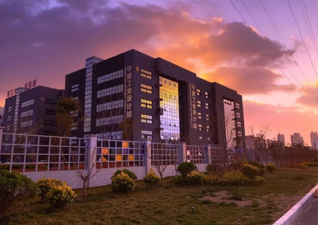 走進園區，感受夏日炎炎里的“理想之城”！