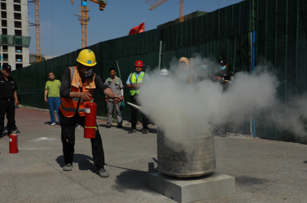 消防演練丨園區(qū)舉辦2022年夏季消防演練活動(dòng)