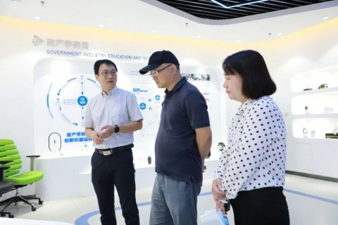 焦作市文化廣電和旅游局副局長李建陽一行蒞臨設計城參觀調(diào)研