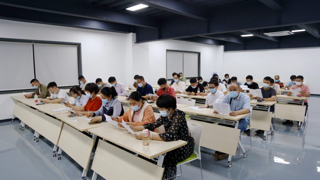 工業機器人應用工程師開班！設計城為順德智造培養“種子人才”